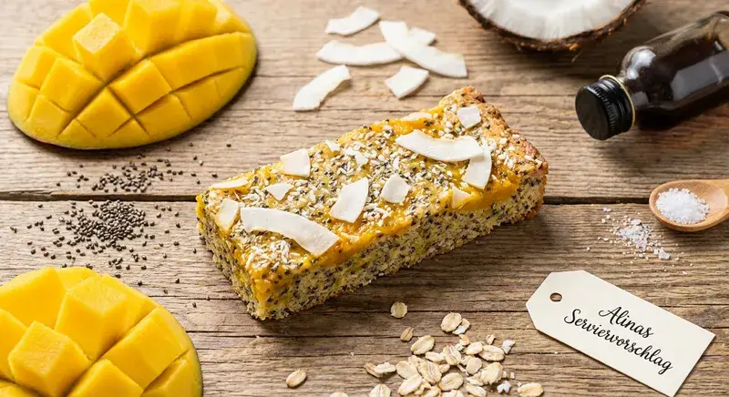 Tropischer Gold Riegel Mango Chia Gebäck